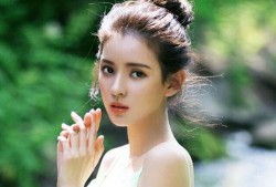 娱乐圈爆料成毅张予曦事件,娱乐圈新恋情曝光引热议